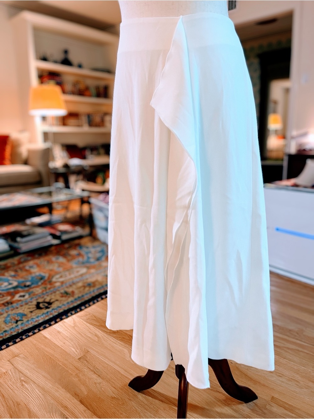 THE FOLD London Clever Crepe Almeida Skirt Ivory NWT US 10 UK 14 Asymmetric Midi - Picture 3 of 9